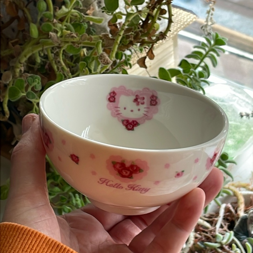 Vintage Sanrio 1999 Hello Kitty ROSES -  ceramic rice bowl / trinket bowl